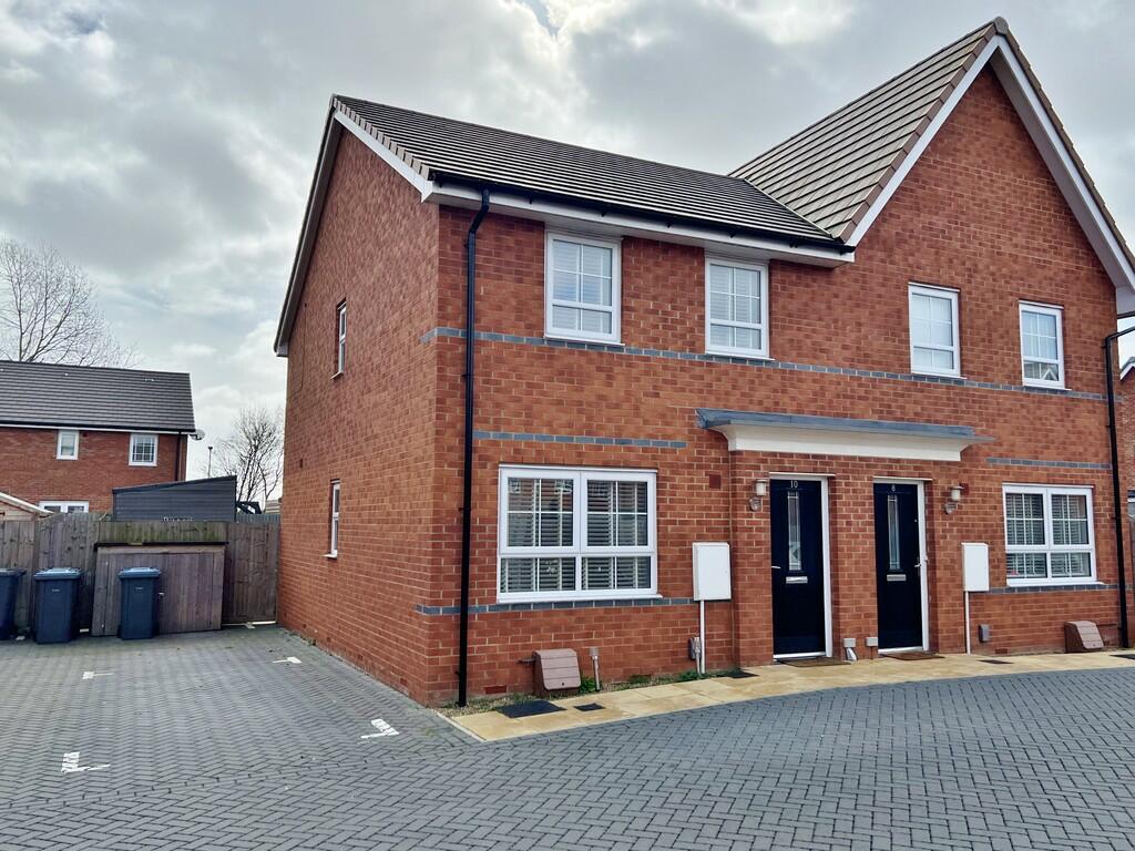 3 bedroom semidetached house for sale in Collett Road, Felixstowe, IP11