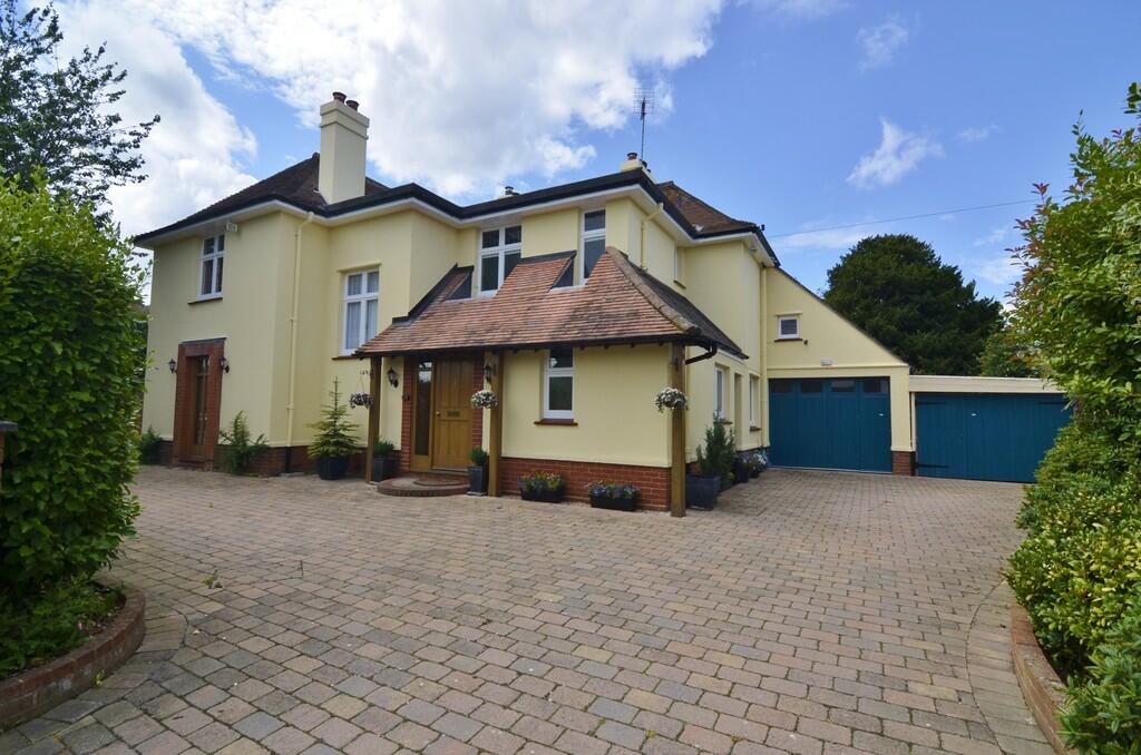 5 bedroom detached house for sale in Grange Road, Felixstowe, IP11