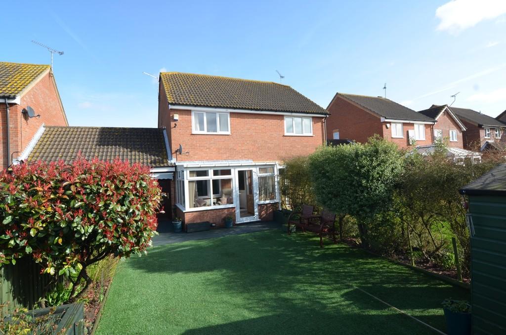 2 bedroom semidetached house for sale in Lawn Way, Felixstowe, IP11
