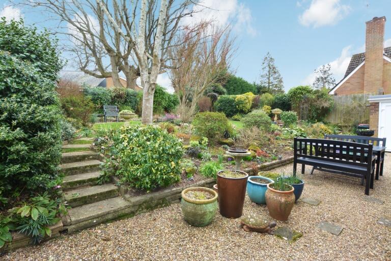 4 bedroom house for sale in The Millbank, Ifield, RH11