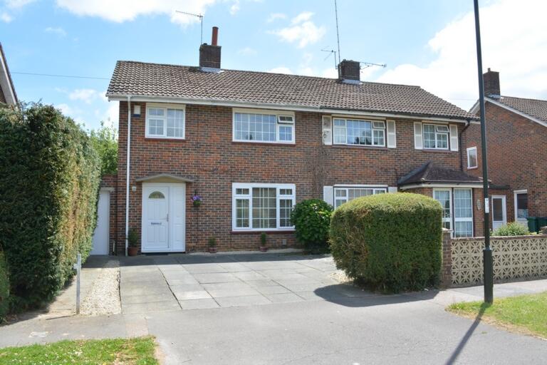 Main image of property: Maiden Lane, Langley Green, RH11