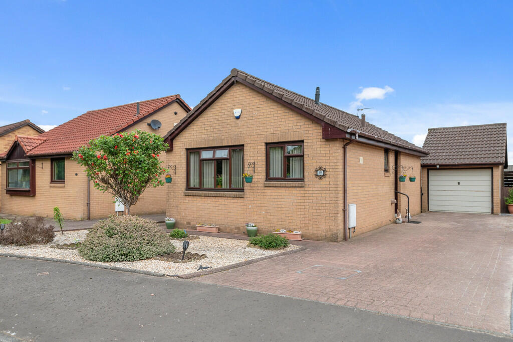 2 bedroom detached bungalow for sale in 19 Maple Avenue, Stenhousemuir