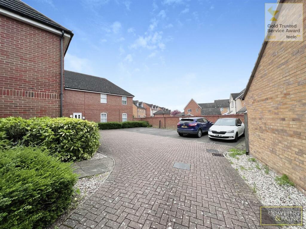 2 bedroom apartment for sale in Barbour Green, Wickford, SS12