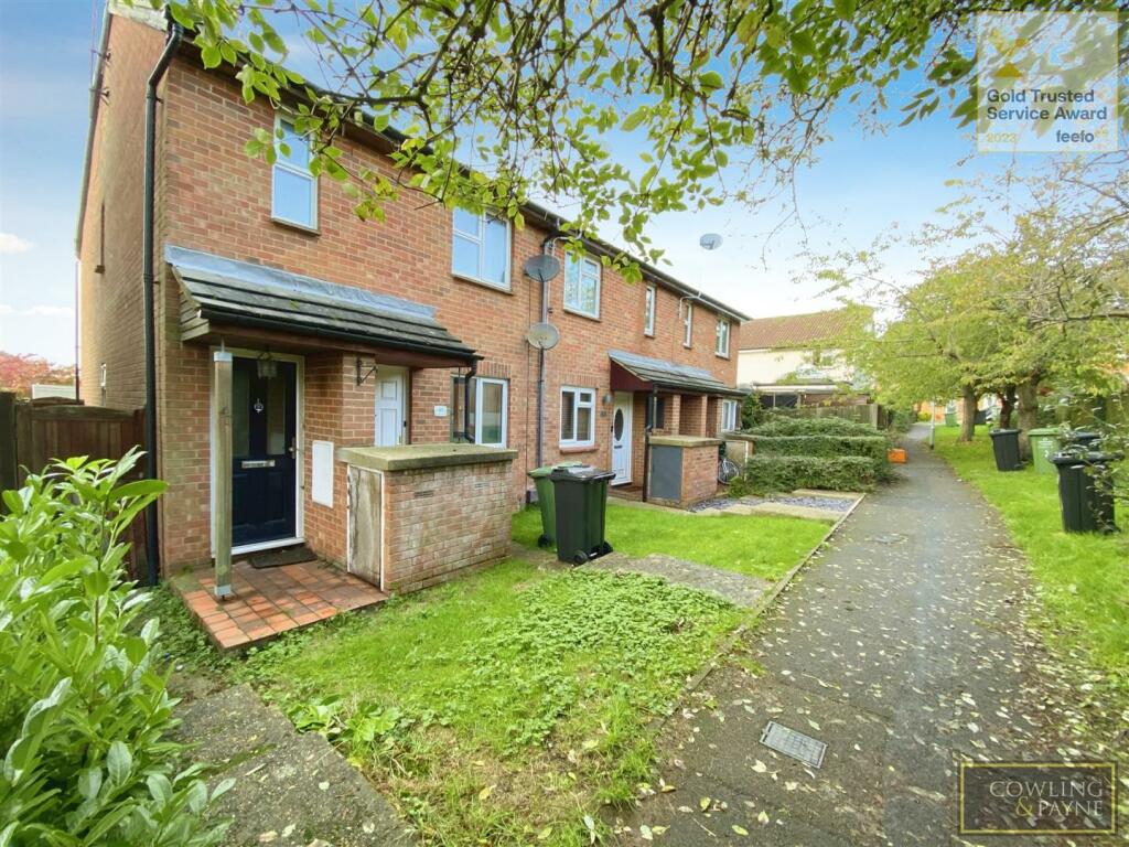 1 bedroom flat for sale in Horkesley Way, Wickford, SS12