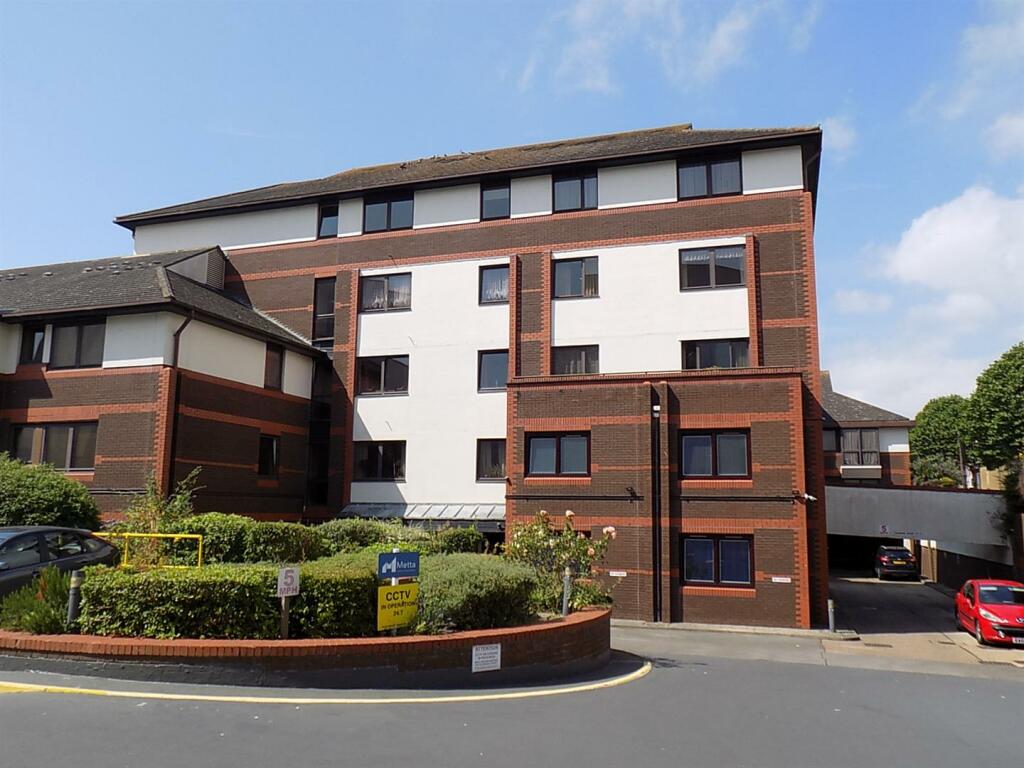 Main image of property: Sunningdale Court, Gordon Place, Southend-On-Sea