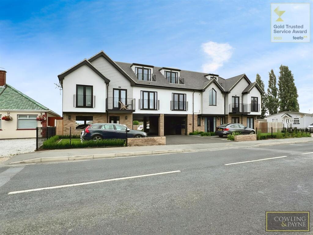 Main image of property: Flat 4 Chestnuts, London Road, Crays Hill