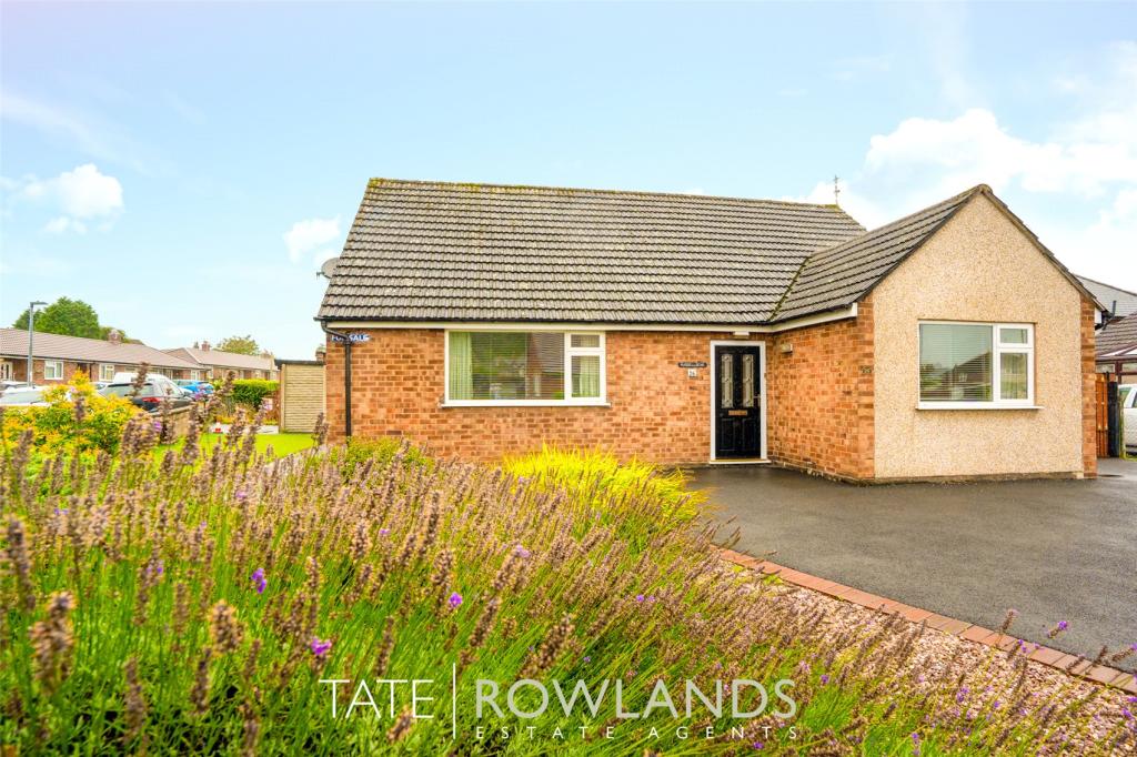 3 bedroom bungalow for sale in Park Avenue, Mold, Flintshire, CH7