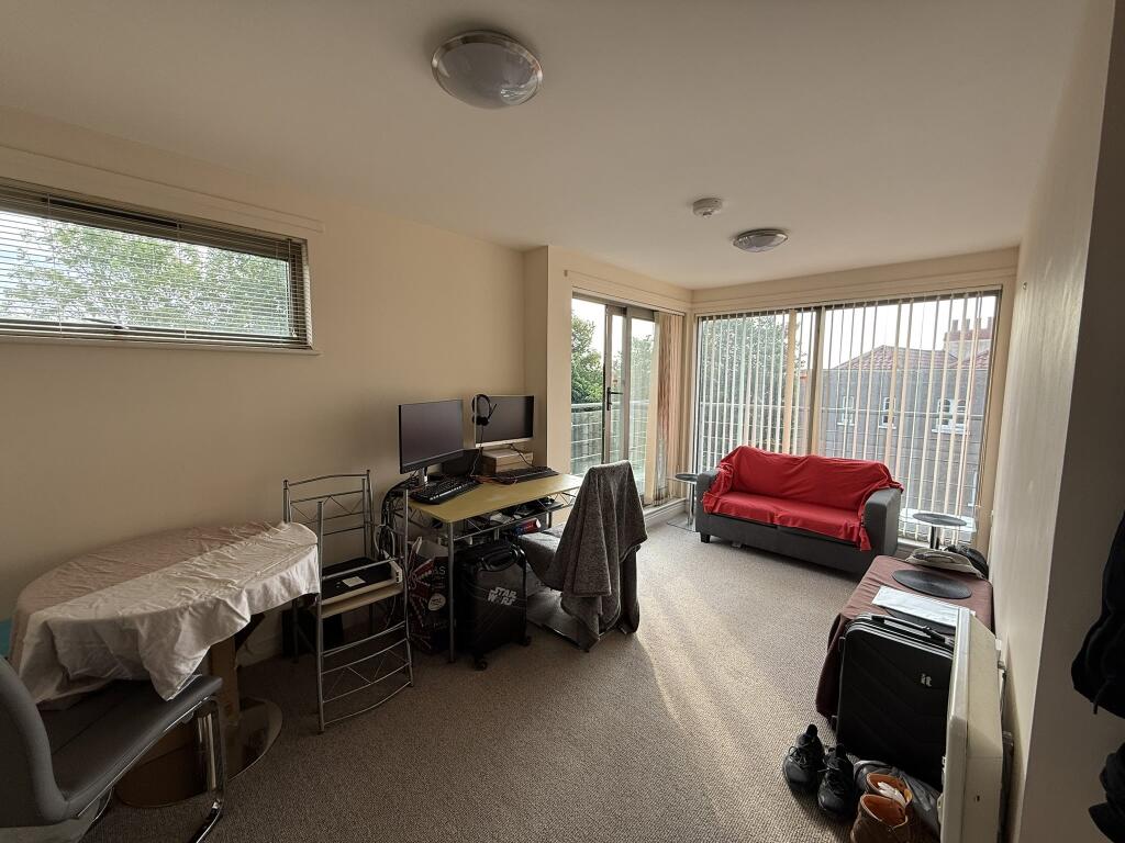 Main image of property: Cotham Lawn Apartments, 1 Cotham Lawn Road, Cotham 