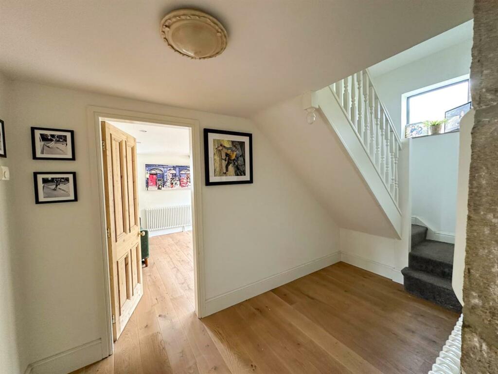 Additional property image - Cowling Hill, Cowling