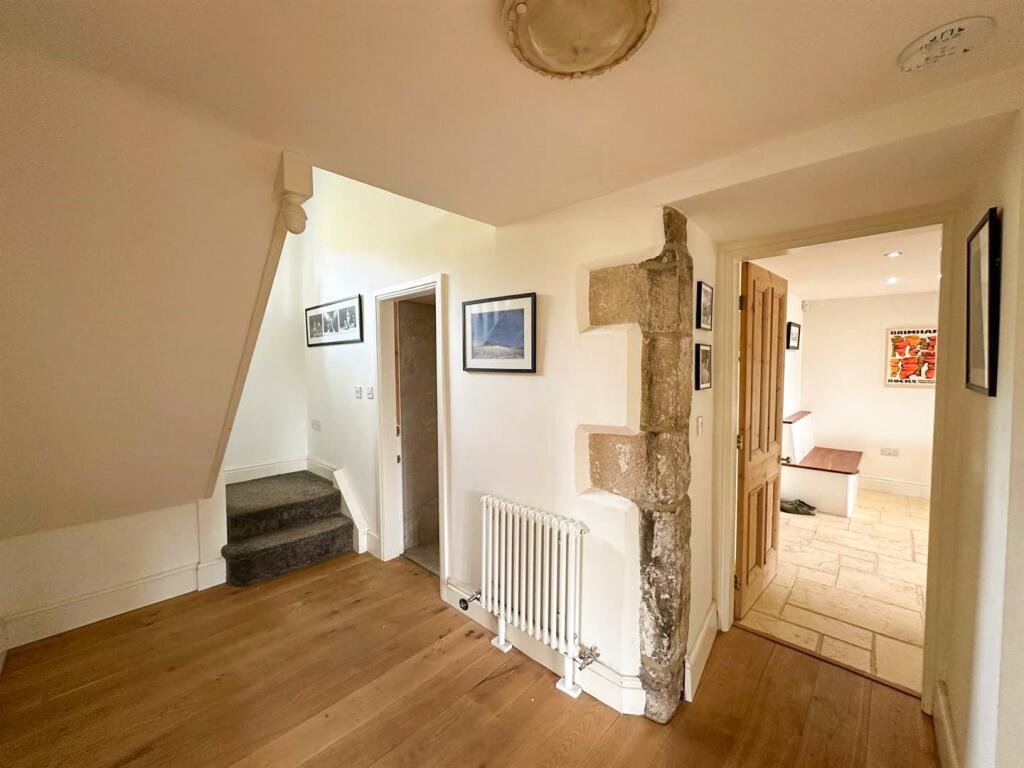 Additional property image - Cowling Hill, Cowling
