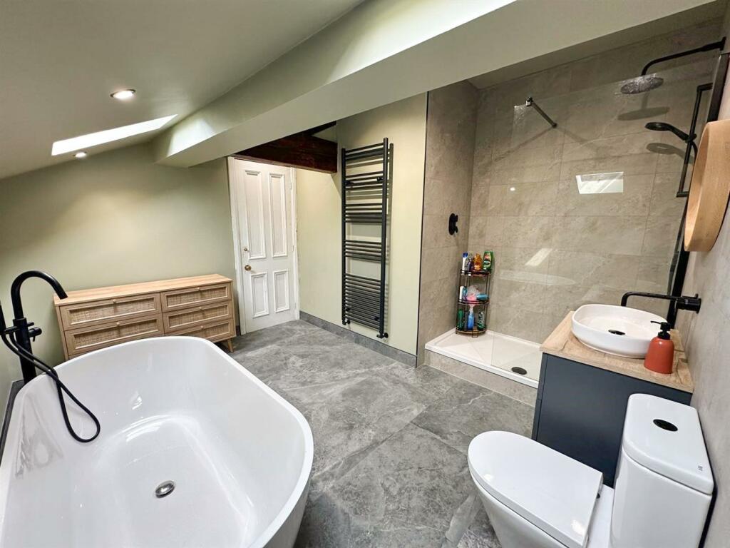 Additional property image - Cowling Hill, Cowling