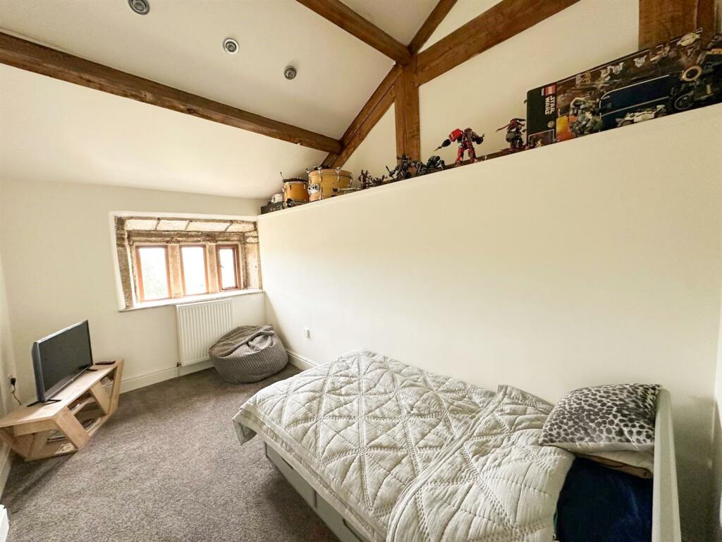 Additional property image - Cowling Hill, Cowling