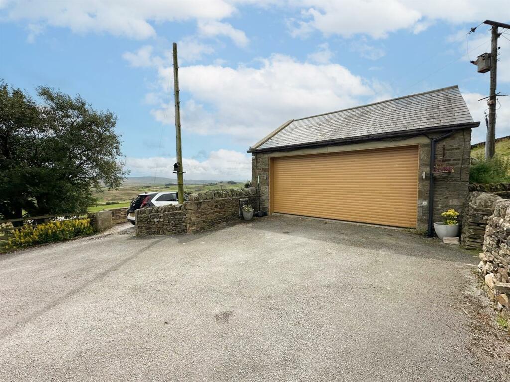 Additional property image - Cowling Hill, Cowling