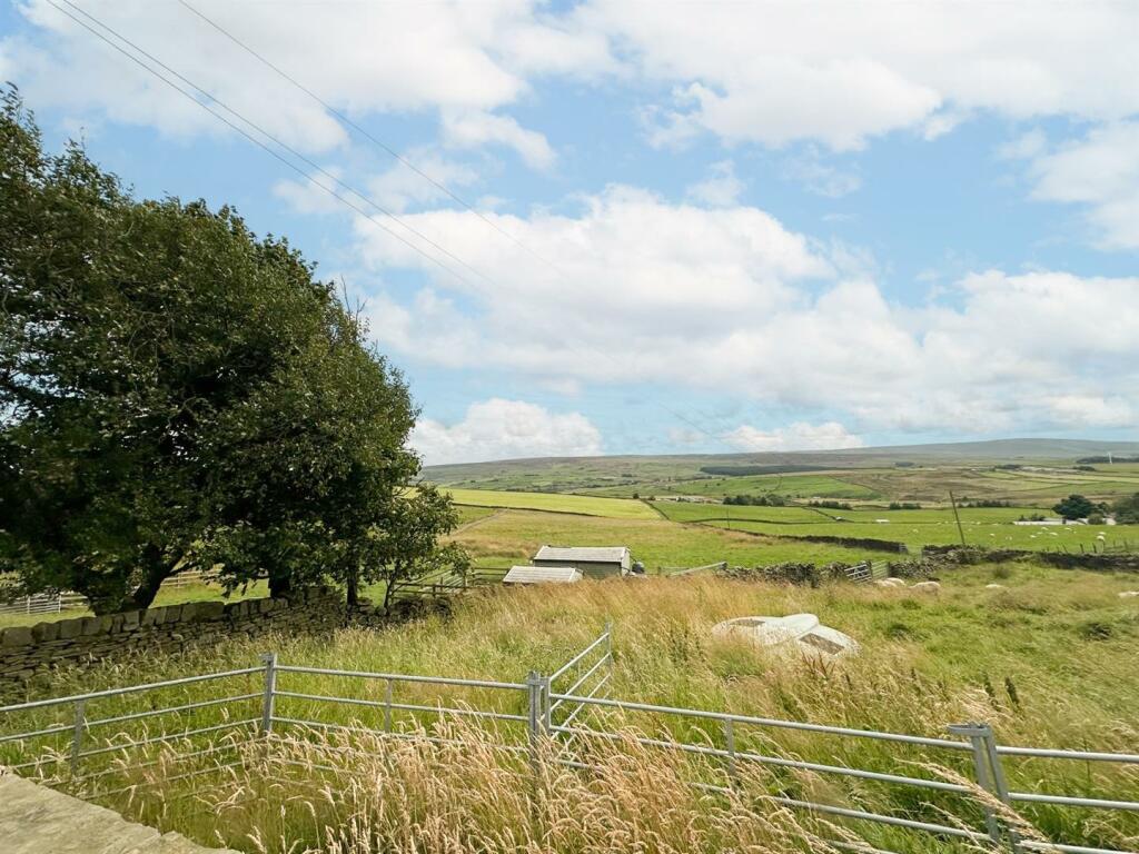 Additional property image - Cowling Hill, Cowling