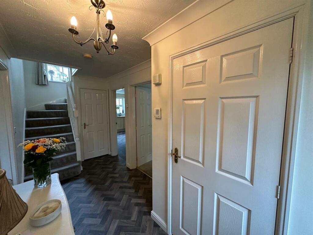 Additional property image - Swan Avenue, Gilstead, Eldwick