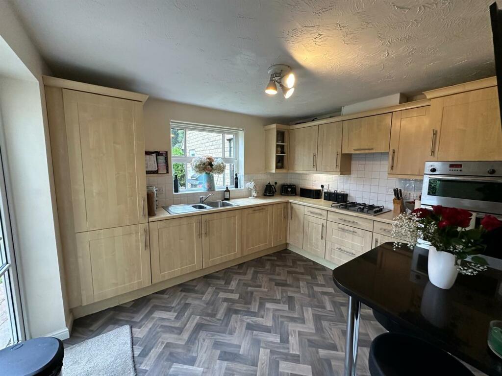 Additional property image - Swan Avenue, Gilstead, Eldwick