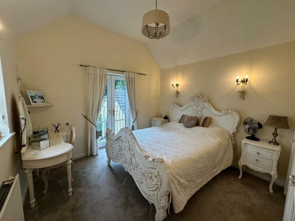 Additional property image - Swan Avenue, Gilstead, Eldwick