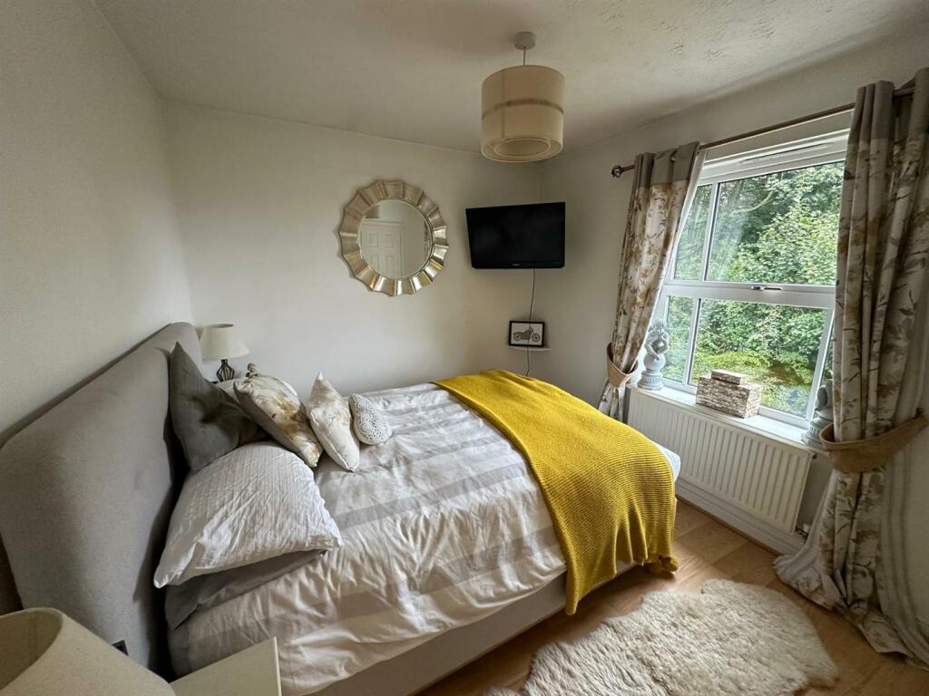 Additional property image - Swan Avenue, Gilstead, Eldwick