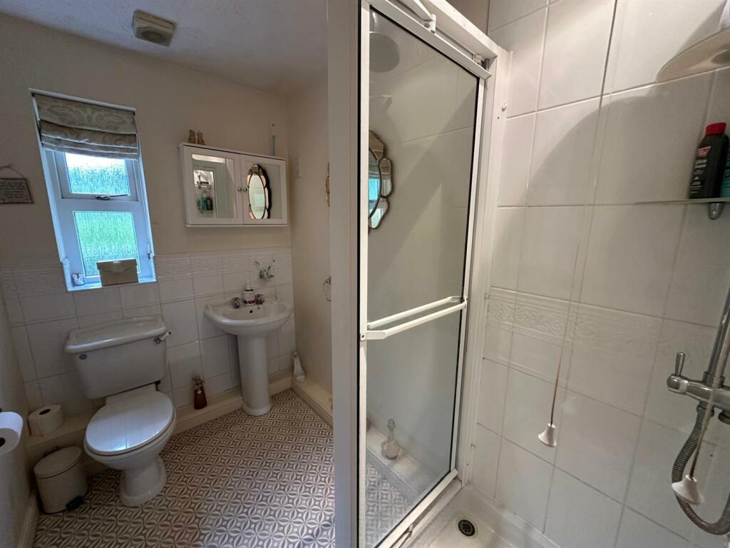 Additional property image - Swan Avenue, Gilstead, Eldwick