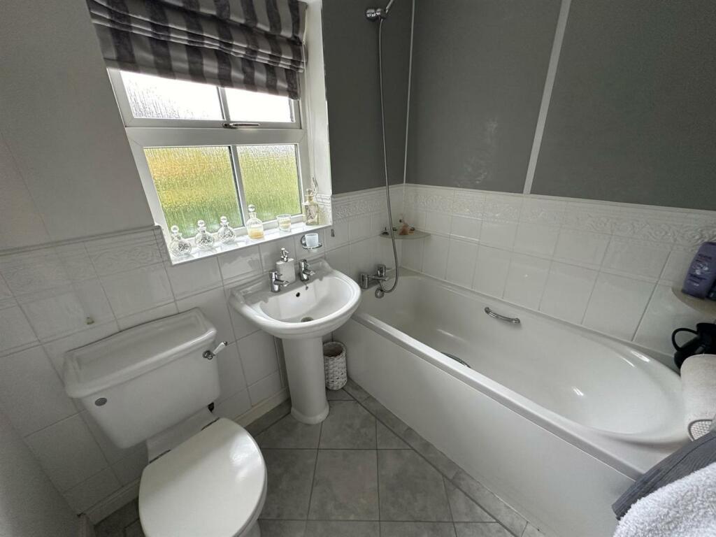 Additional property image - Swan Avenue, Gilstead, Eldwick