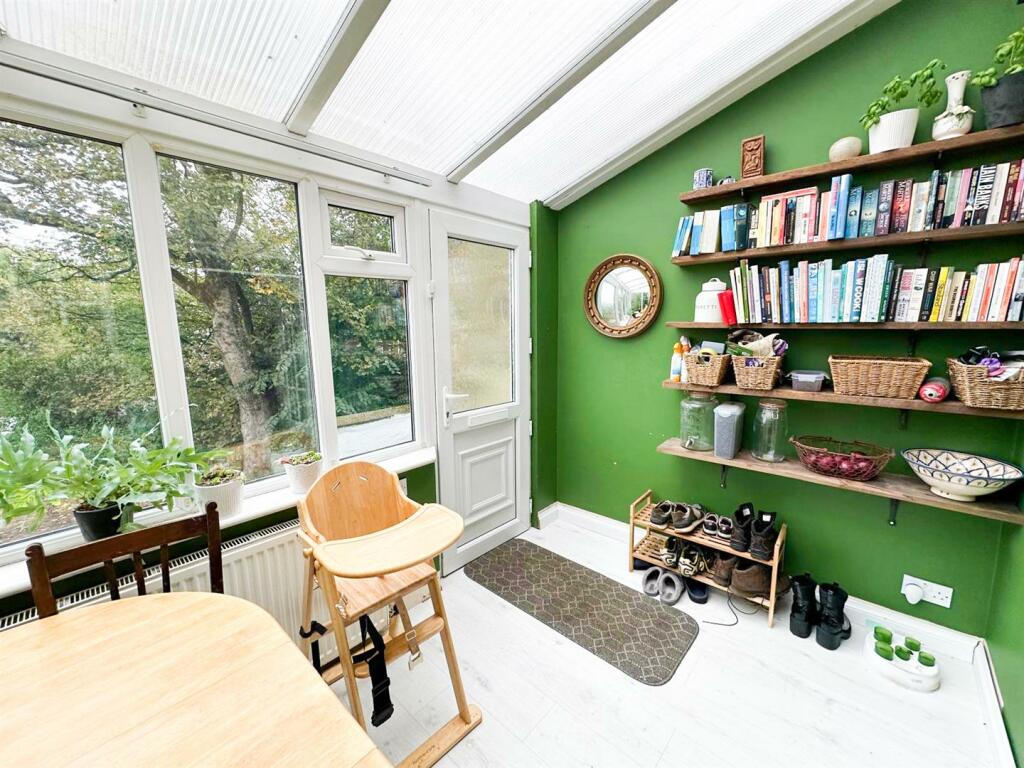 Additional property image - Glen Lee Lane, Keighley