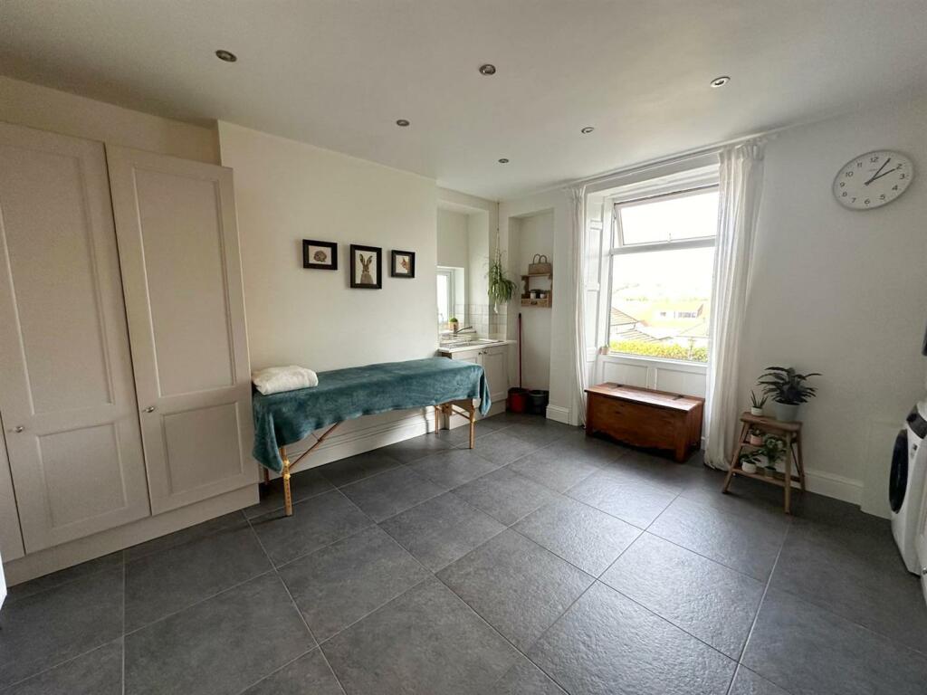 Additional property image - Acorn House, Pot Lane, Steeton,