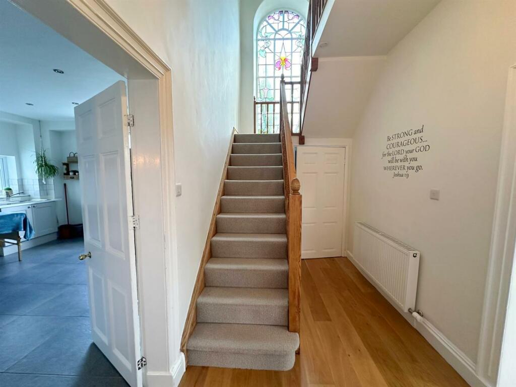 Additional property image - Acorn House, Pot Lane, Steeton,