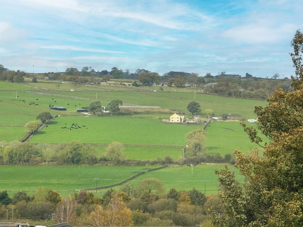 Additional property image - Acorn House, Pot Lane, Steeton,