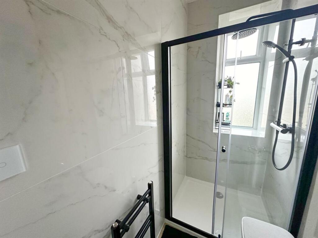 Additional property image - Acorn House, Pot Lane, Steeton,