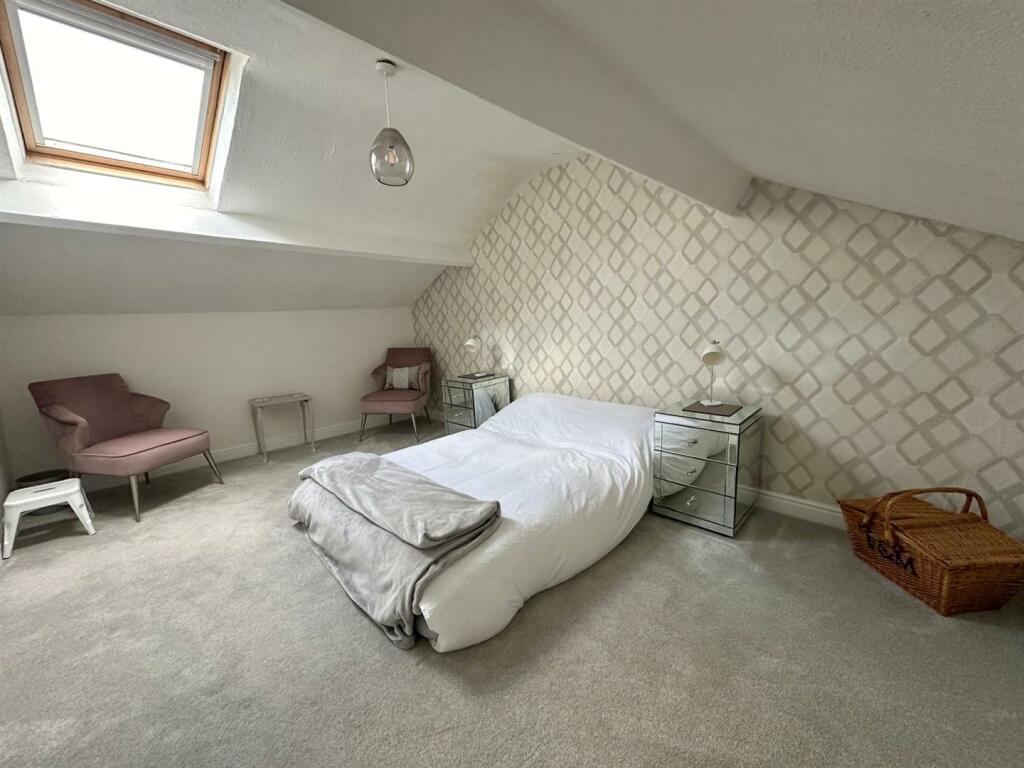 Additional property image - Acorn House, Pot Lane, Steeton,