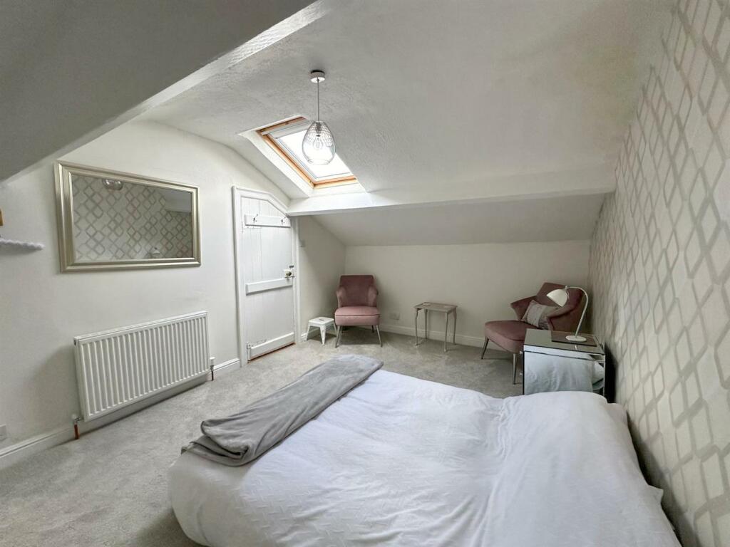 Additional property image - Acorn House, Pot Lane, Steeton,