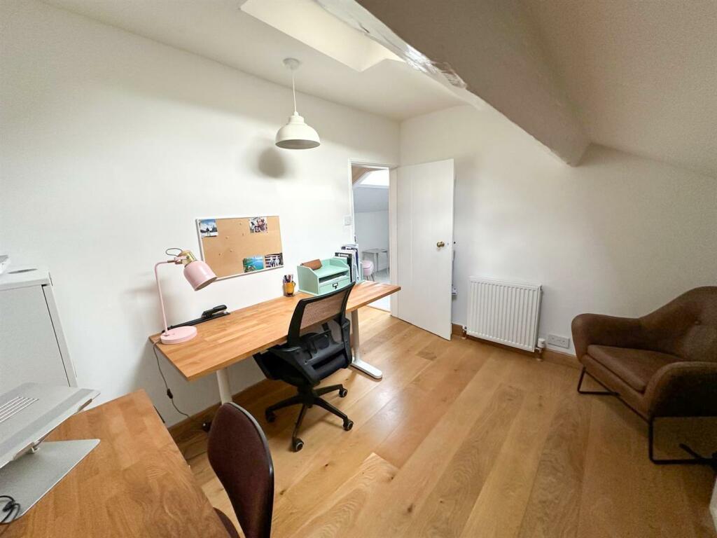 Additional property image - Acorn House, Pot Lane, Steeton,