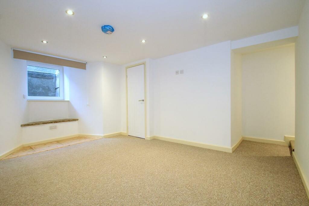 Additional property image - Main Street, Cross Hills,