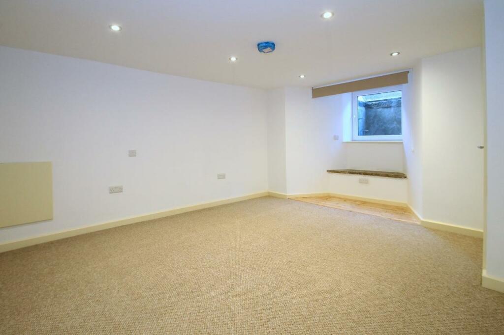 Additional property image - Main Street, Cross Hills,