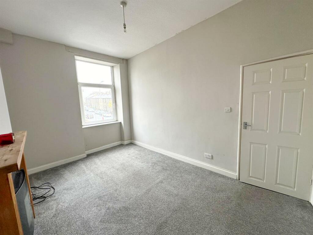 Additional property image - Main Street, Cross Hills