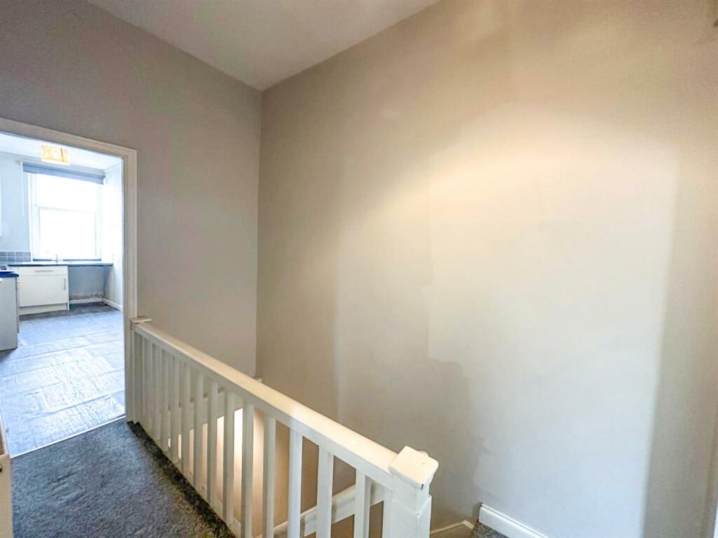 Additional property image - Main Street, Cross Hills