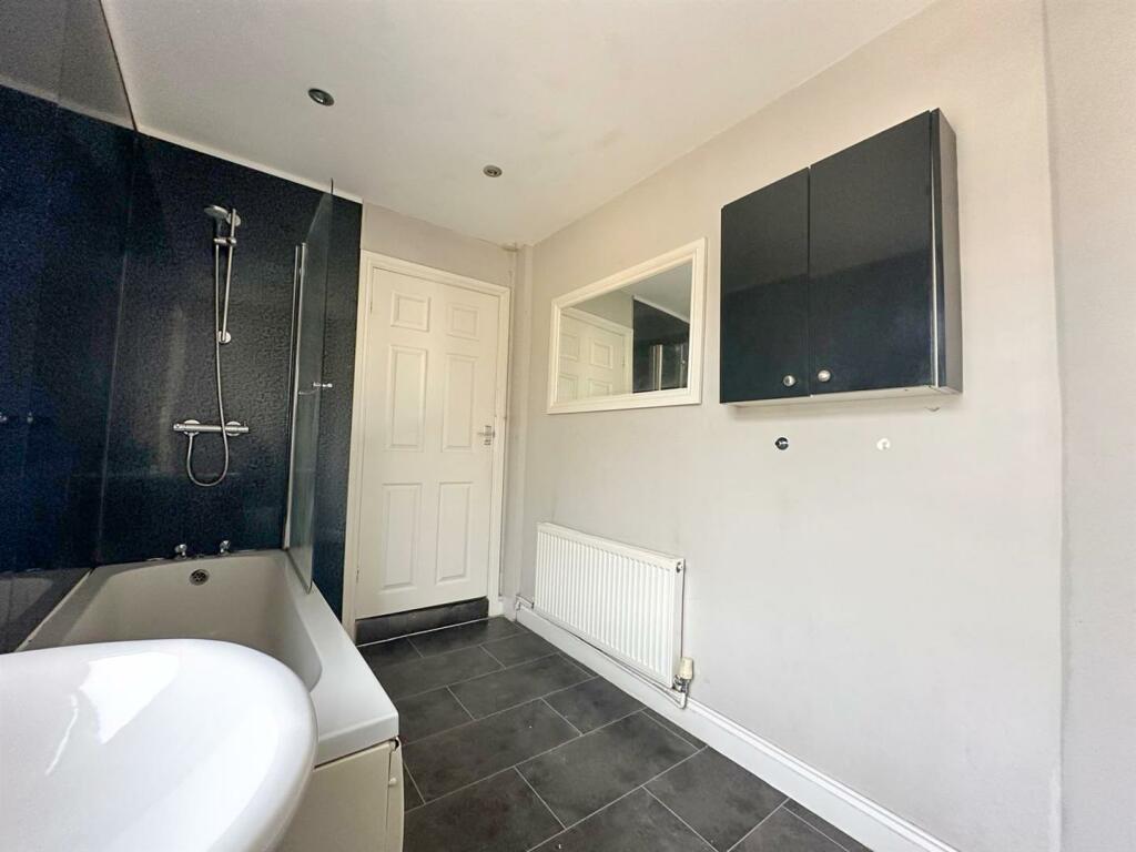 Additional property image - Main Street, Cross Hills