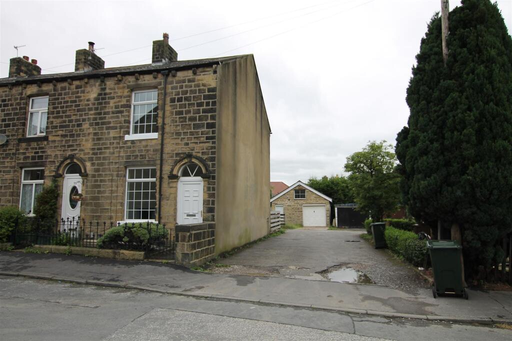 Main image of property: East Parade, Steeton