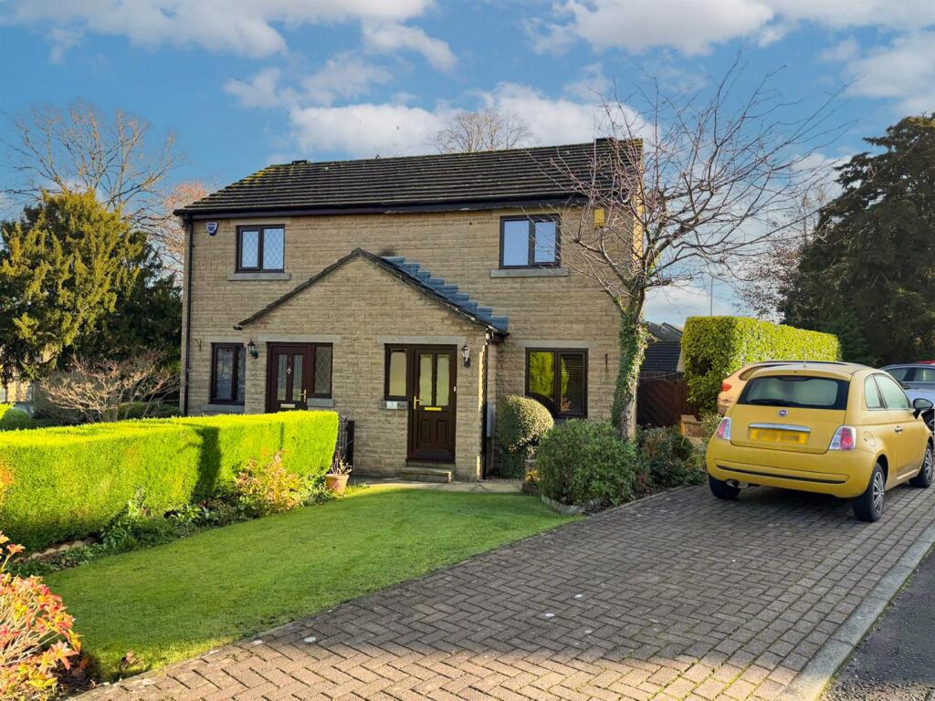 Main image of property: The Shroggs, Steeton