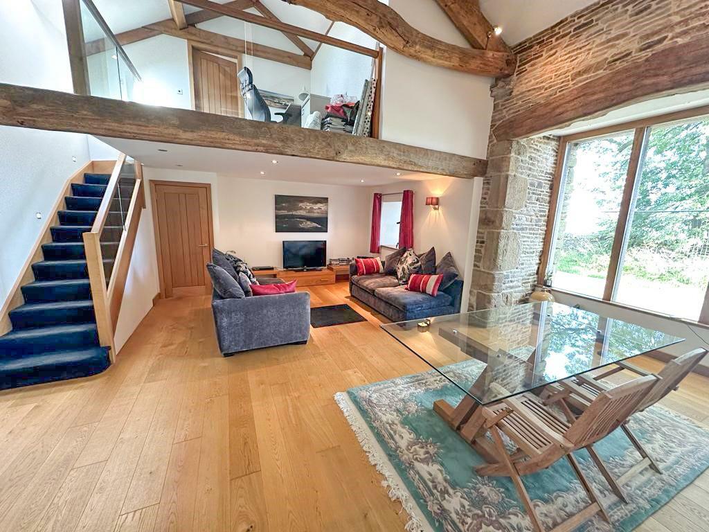 Additional property image - Kit Lane, Silsden