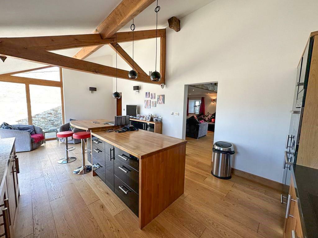 Additional property image - Kit Lane, Silsden
