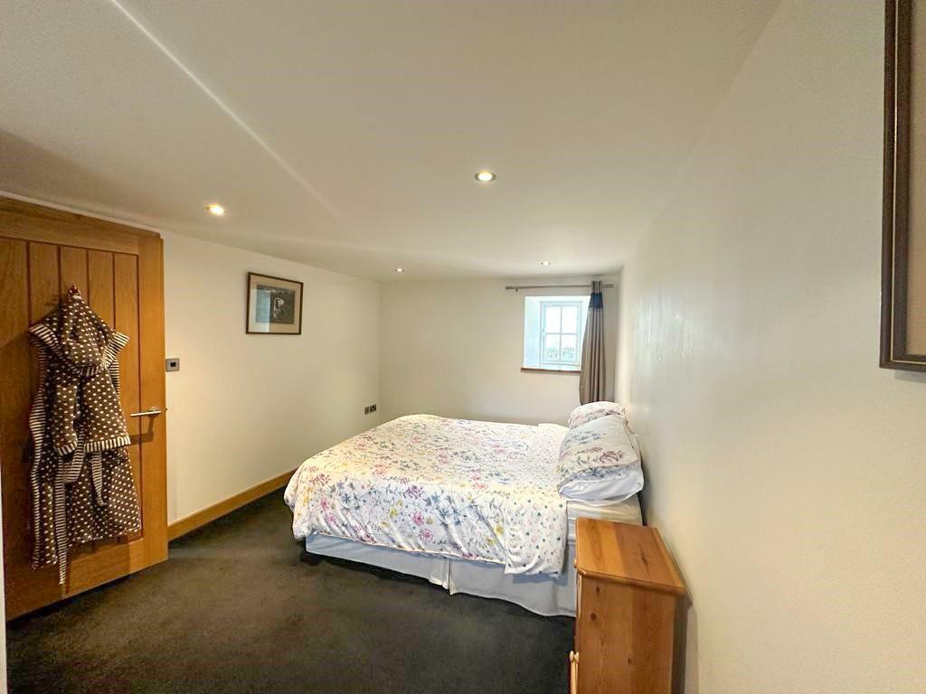 Additional property image - Kit Lane, Silsden