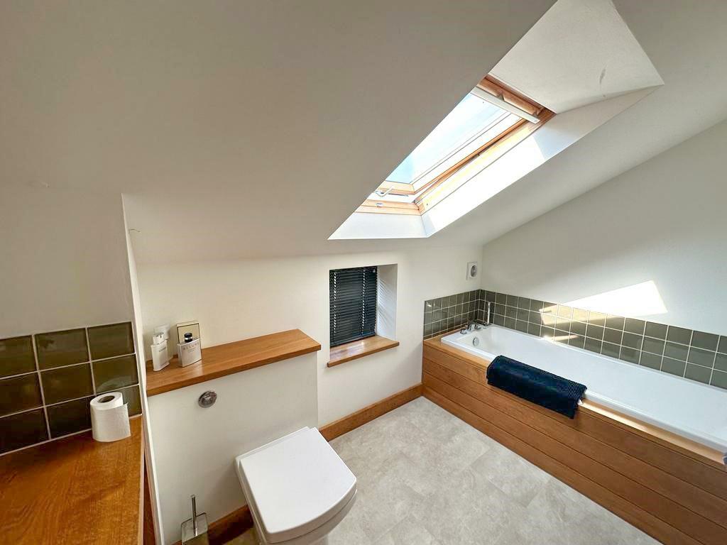 Additional property image - Kit Lane, Silsden