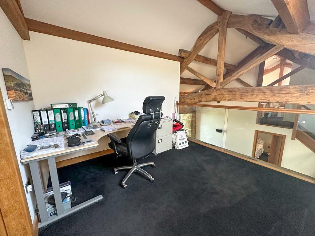 Additional property image - Kit Lane, Silsden