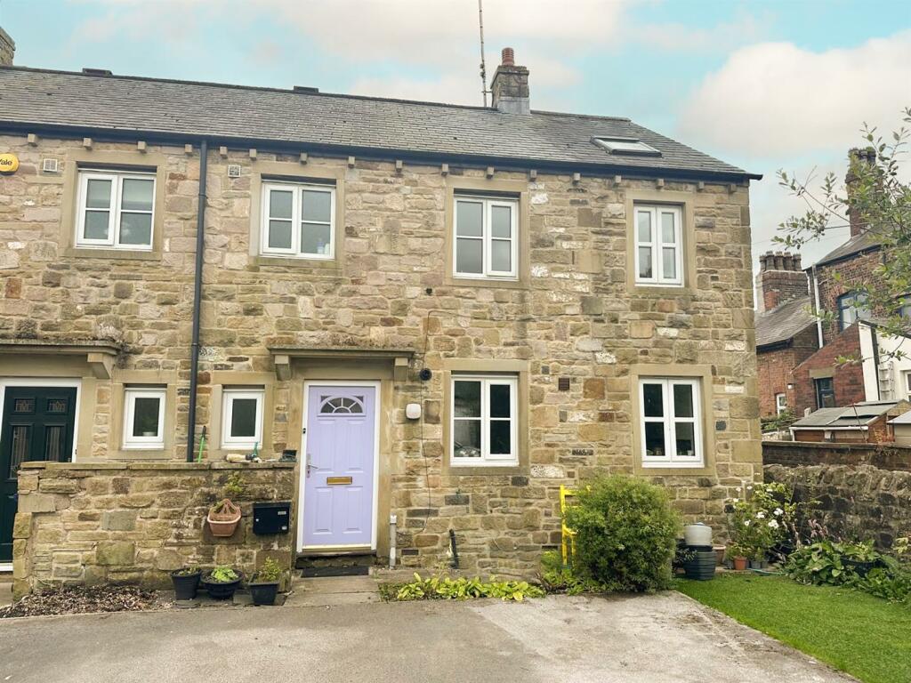 4 bedroom town house for sale in Drovers Walk, Hellifield, Skipton, BD23