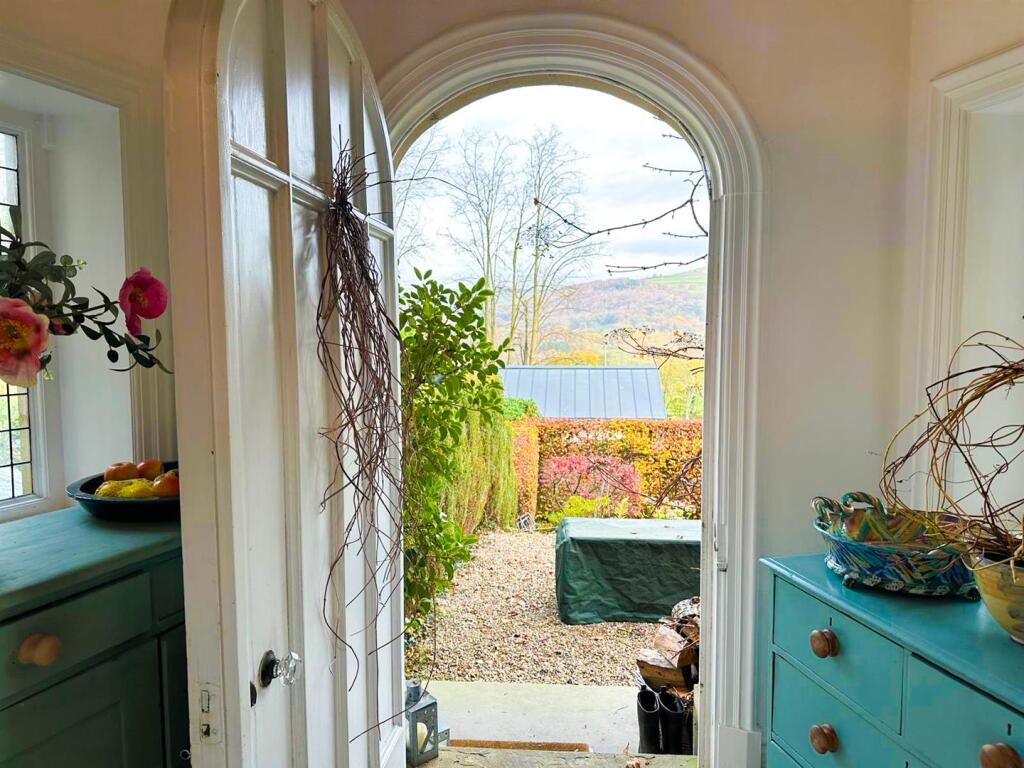 Additional property image - 3 The Lindens, Skipton Road, Utley, Keighley