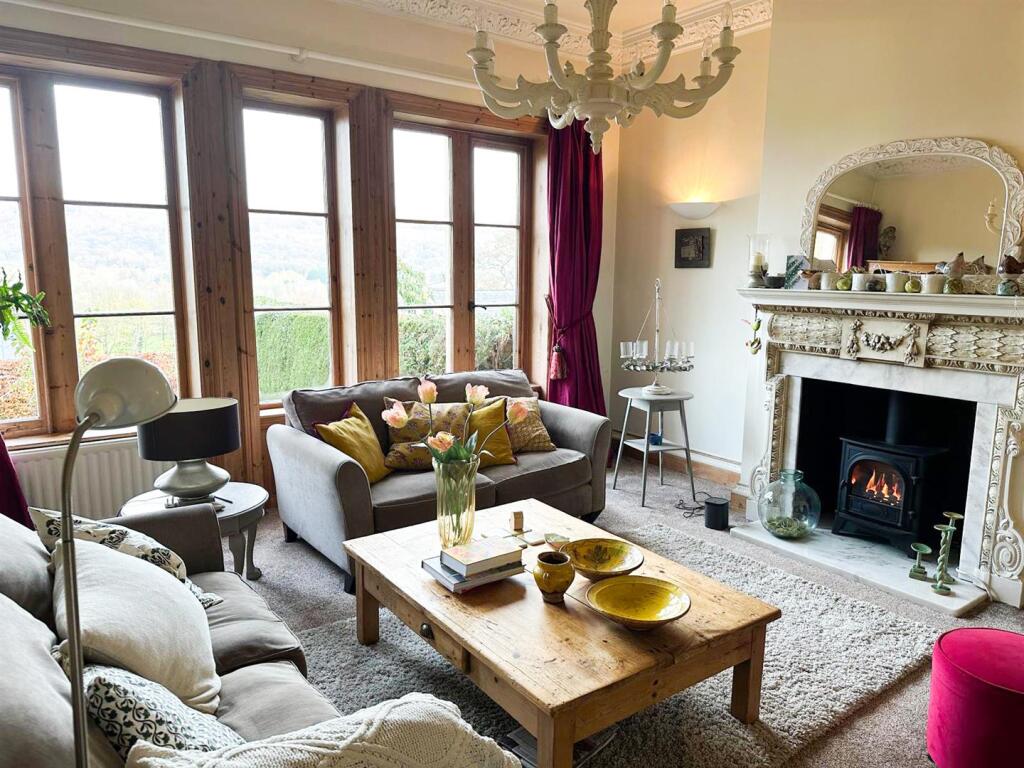 Additional property image - 3 The Lindens, Skipton Road, Utley, Keighley