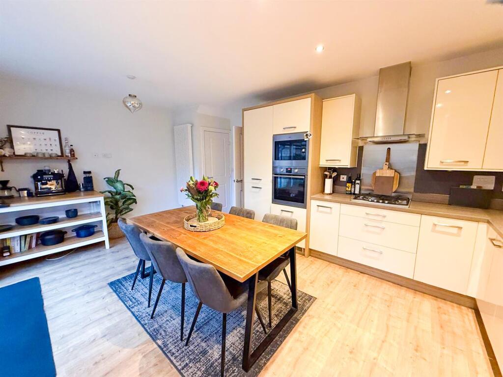 Additional property image - Hawthorne Road, Steeton,