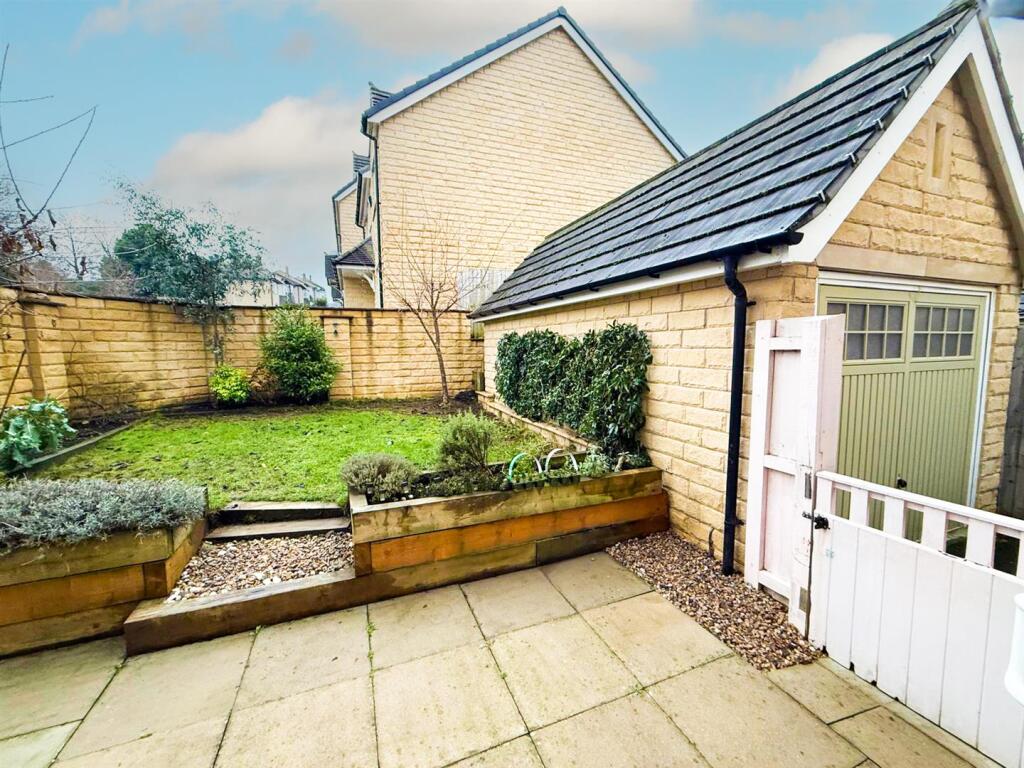 Additional property image - Hawthorne Road, Steeton,