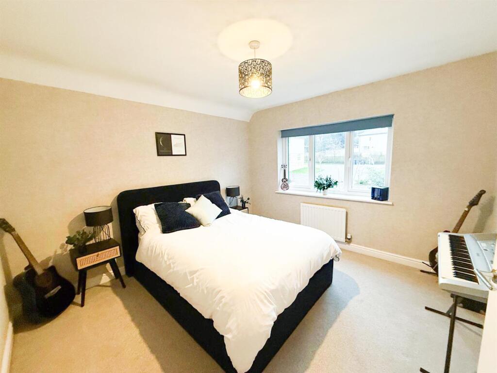 Additional property image - Hawthorne Road, Steeton,